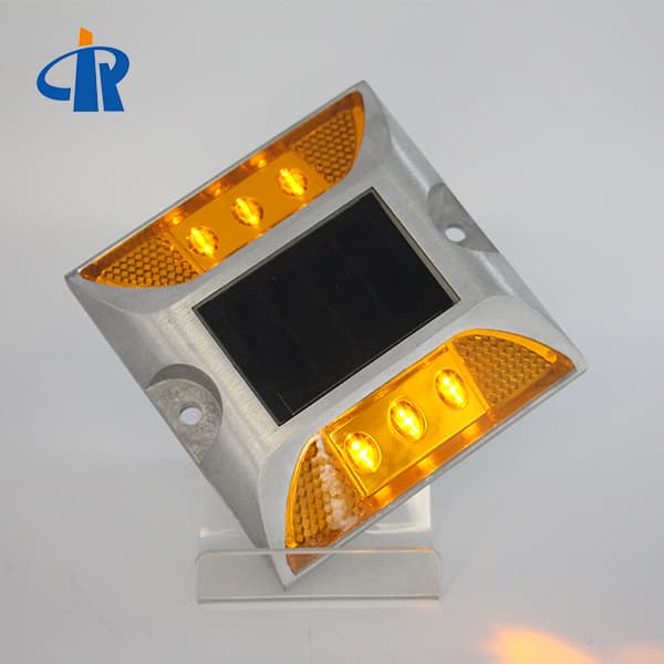 <h3>6 LED Embedded Solar Road Marker Light  - Nokin Road Stud</h3>
